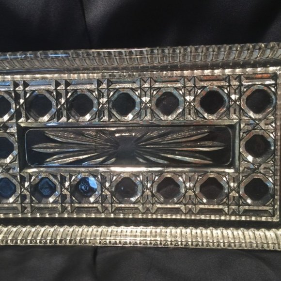 Vintage 1940s Clear Pressed Glass Rectangle Windsor Pattern Vanity Dish - Picture 12 of 14